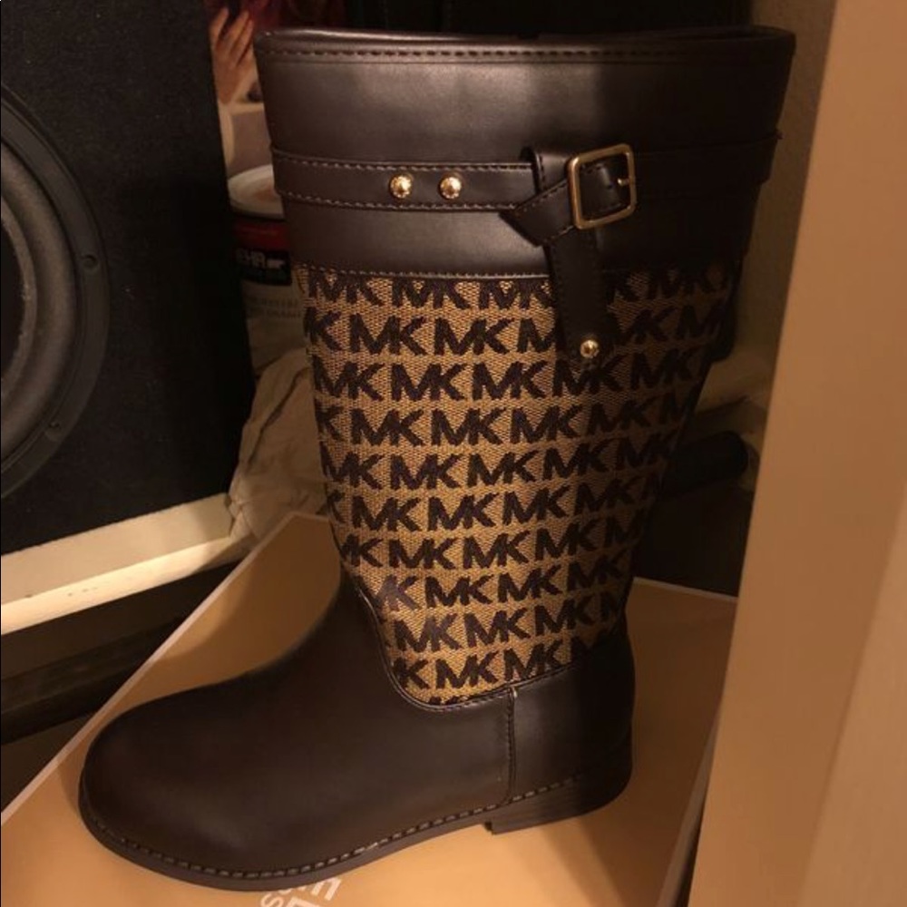 Michael Kors Girls boots